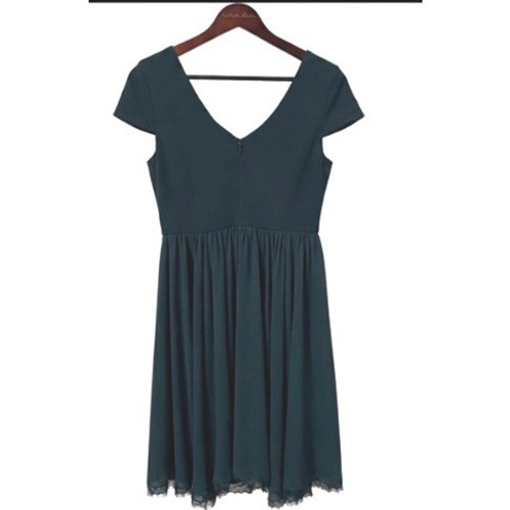 Dress The Population Midi Dress Womens L Green EUC Lace Hem V-Neck Cap Sleeve